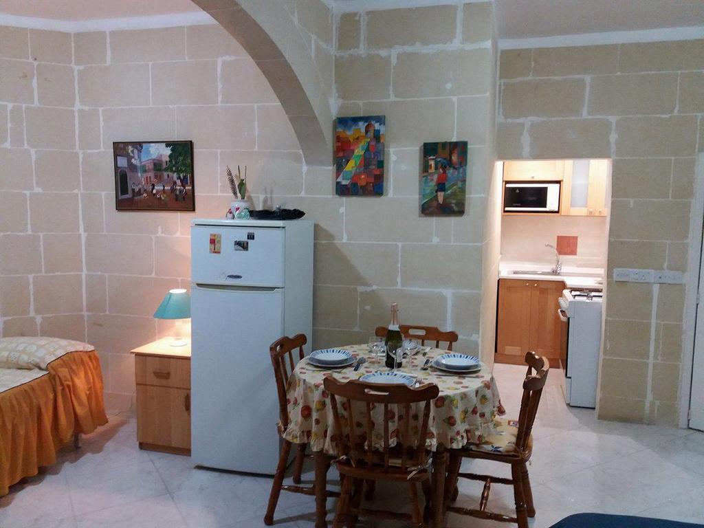 Marsalforn Studio Apartamento Exterior foto